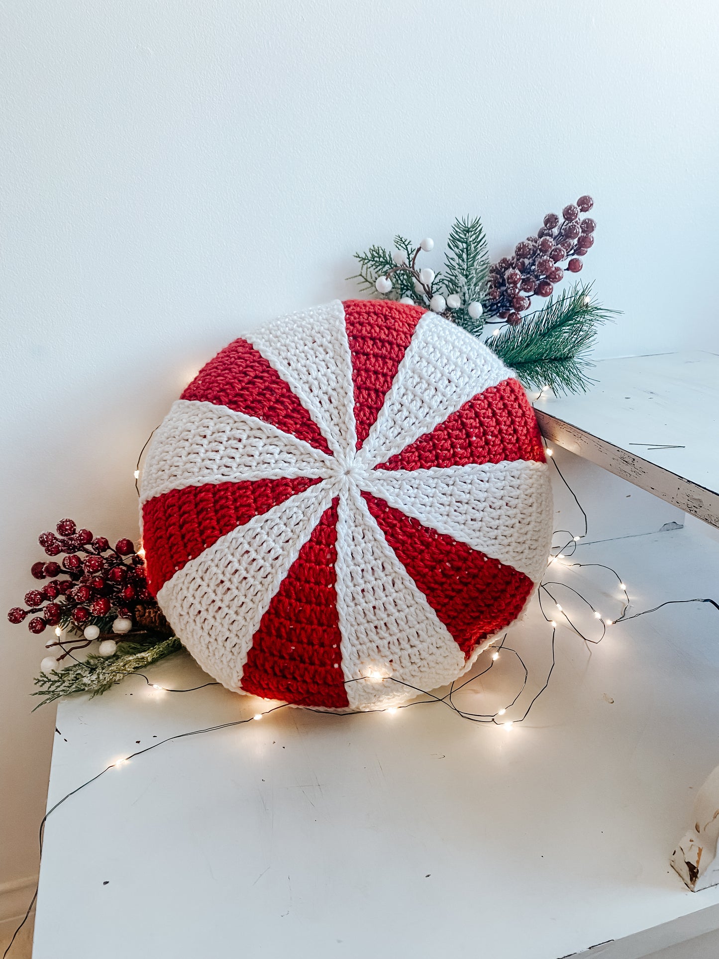 Peppermint Wheel Pillow // Crochet Pattern PDF